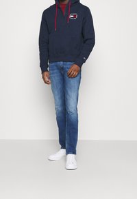Tommy Jeans Jersey con capucha - dark blue