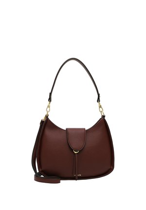 Braune Lederschultertasche mit abgerundetem oberen Rand, Klappverschluss, goldfarbenen Beschlägen und einem zusätzlichen abnehmbaren langen Riemen.