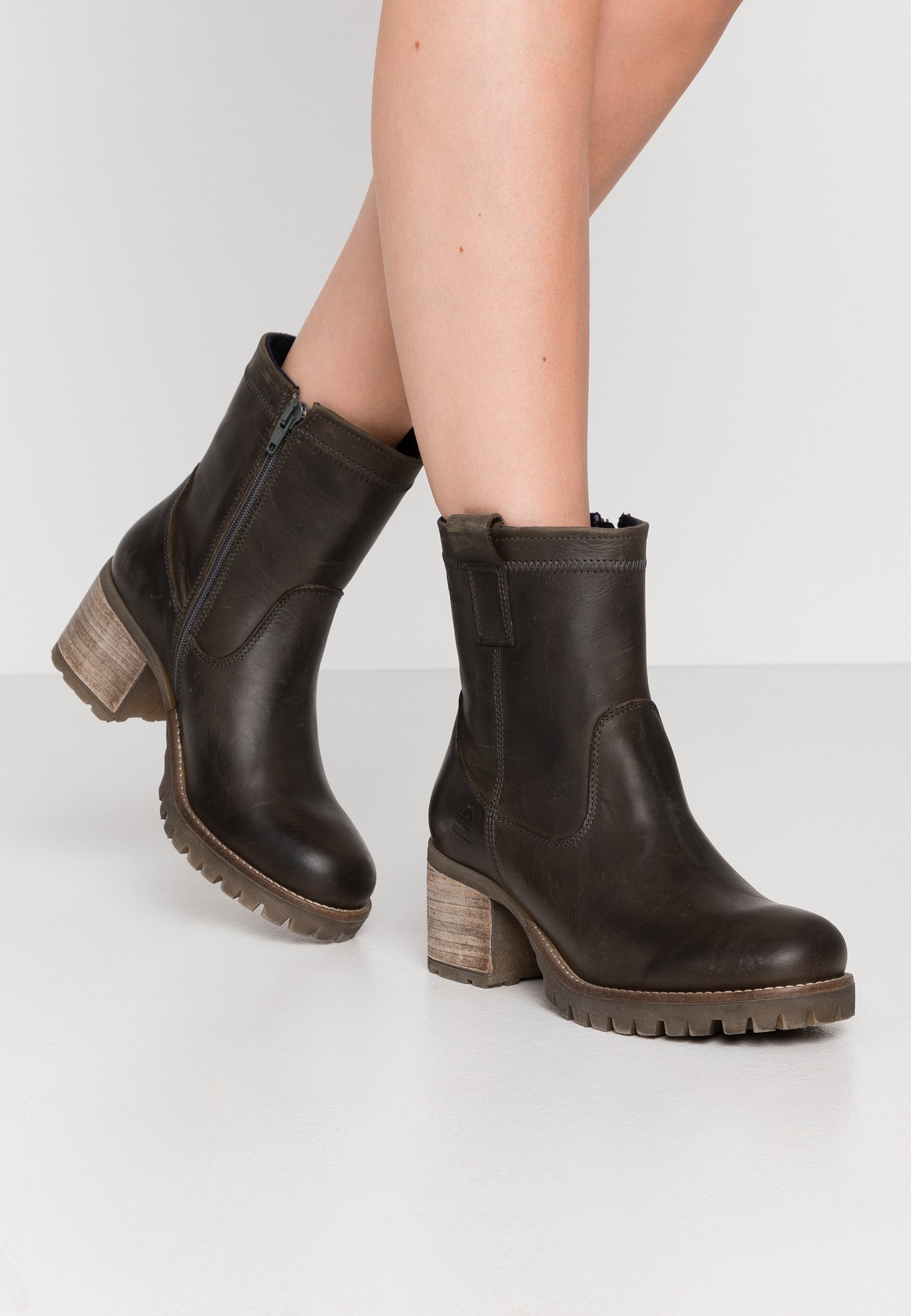 Bullboxer Korte laarzen khakikaki Zalando.nl Bullboxer Korte laarzen khakikaki Zalando.nl