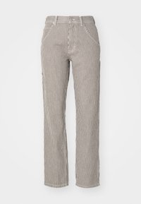 Δεν επιλέχθηκε, black stone hickory