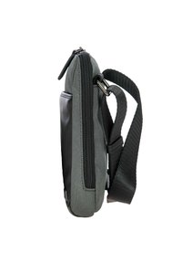 Borsa in tessuto grigia con superficie texturizzata, dotata di una cerniera laterale, tracolla regolabile e design elegante. Compatta e portatile.