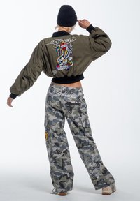 Ed Hardy CITY NIGHT CROPPED  - Bomberjacka - green