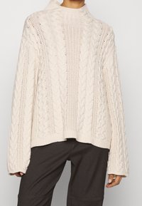 Stylein Sweter