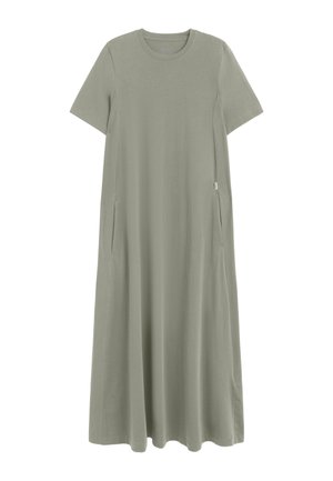 Langes, locker sitzendes Kurzarmkleid in gedämpftem Grün mit rundem Ausschnitt und Seitentaschen, gefertigt aus weichem, leichtem Stoff.