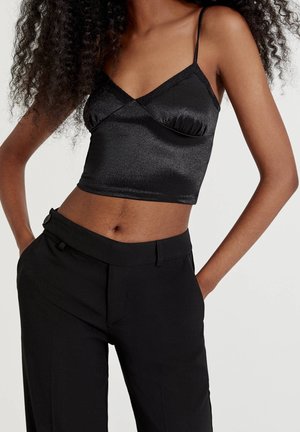 Top - black