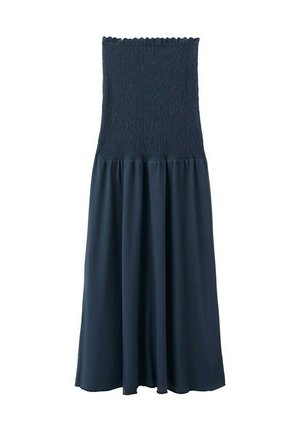 Robe maxi bleue marine bustier avec un corsage smocké et extensible, et une jupe fluide qui s'étend jusqu'au sol.