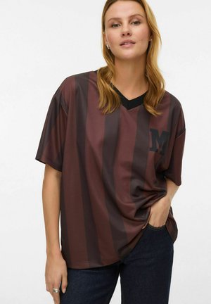 VMLAIKA  - T-shirt print - chocolate torte