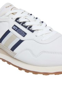 Pepe Jeans KINGSTON NATURE - Tossud - white