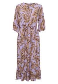 Dlouhé lila šaty s paisley vzorem ve zlaté a hnědé barvě. Mají tříčtvrteční rukávy a zavazování v pase. Rozšířený spodní lem.