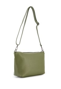 Groene textuur leren schoudertas met een rechthoekige vorm en een ritssluiting, voorzien van een verstelbare band en metallic hardware-accenten.