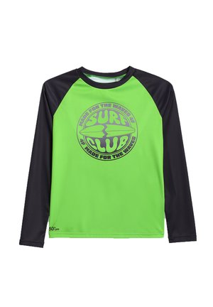 Długo rękaw zielony i czarny rash guard z tekstem "SURF CLUB" i grafiką deski surfingowej z przodu, zapewniający ochronę przeciwsłoneczną UPF 50.