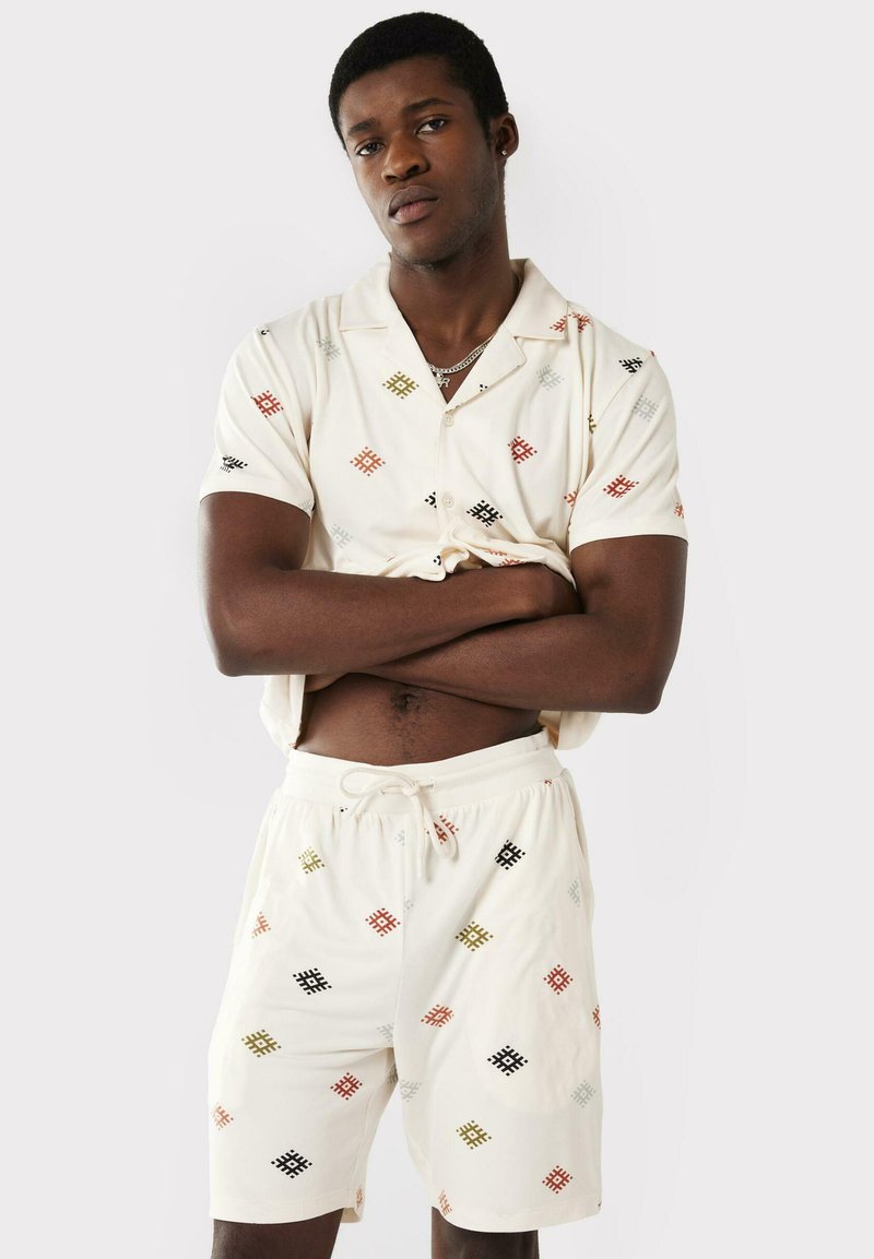 Chelsea Peers IKAT BUTTON UP SHORT SET Pigiama cream/avorio