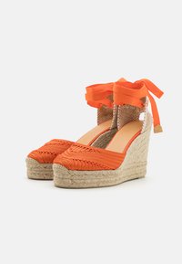 Castañer CARINA - Sandali con plateau - naranja