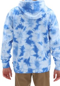 Felpa con cappuccio blu tie-dye, dal texture morbido e cappuccio regolabile. Presenta un motivo vorticoso su uno sfondo azzurro chiaro, maniche lunghe e polsini a costine.