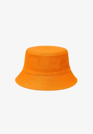 Sombrero tipo cubo de algodón naranja con una parte superior lisa y redondeada y un ala ancha que se inclina hacia abajo. Color sólido y sencillo, sin patrones ni adornos.