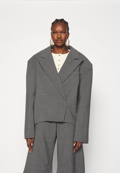 A.W.A.K.E. MODE OVERSIZED TOXEDO JACKET - Κοντό παλτό - grey