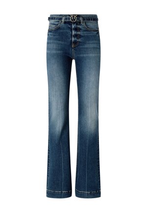 Jean en denim bleu avec légère décoloration sur les cuisses, jambes évasées, design à cinq poches, et fermeture à bouton et fermeture éclair à la taille.