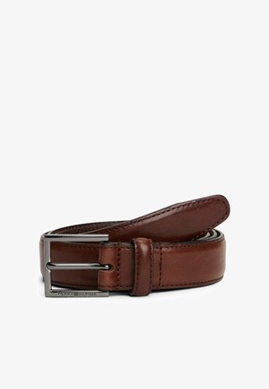 Brown leather belt with a smooth texture, featuring a silver metal clasp and a stitched design along its edges.