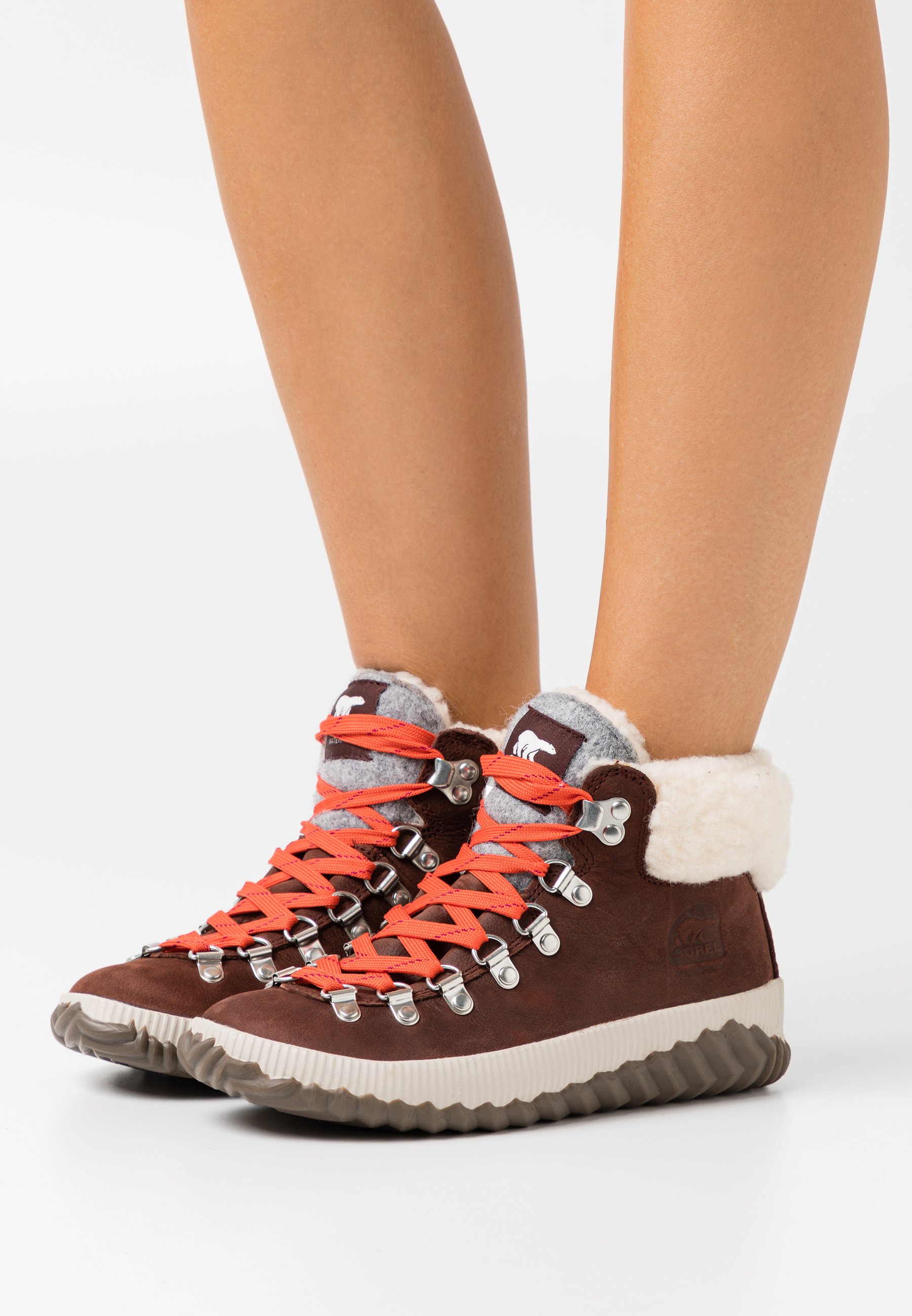 out n about plus sorel