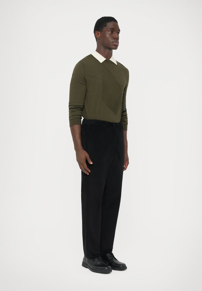 crisp and green dressing nutrition Perry Ellis Outlet Men's Slim Fit Tech 2.0 Suit Pants in Olive-RT/green, Size 30, Nylon/Elastane
