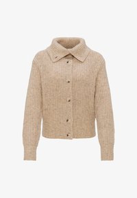 Unselected, macadamia