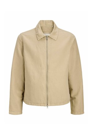 Lichtbeige casual jas met lange mouwen, ritssluiting aan de voorkant en een klassieke kraag, getoond op een effen witte achtergrond.