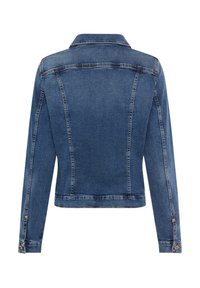 Giacca in denim di colore blu scuro, caratterizzata da un design strutturato, maniche lunghe e dettagli in bottoni sui polsini. Texture liscia con cuciture visibili.