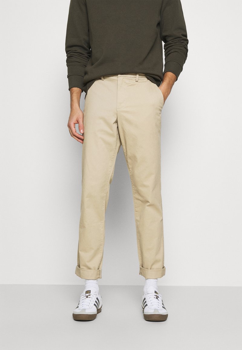 GAP - ESSENTIAL - Chinos - iconic khaki, Forstørre