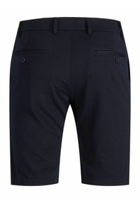 Shorts bleu marine en tissu lisse, avec un devant plat, deux poches arrière à boutons et une coupe ajustée.
