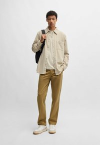 BOSS REGULAR - Pantaloni - beige one