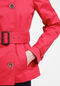 Esprit Overgangsjakke - red