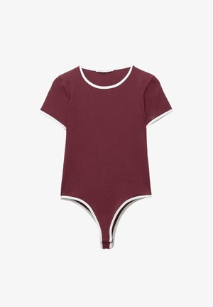 Bordo bodysuit z kratkimi rokavi, okroglo ovratnico in belimi poudarki. Gladka tekstura in prilegajoča zasnova z gumbom na dnu.