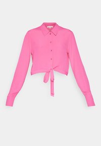 Camicia rosa cropped con colletto, maniche lunghe e chiusura con bottoni. Presenta un dettaglio a cravatta sul davanti e una texture di tessuto liscia.