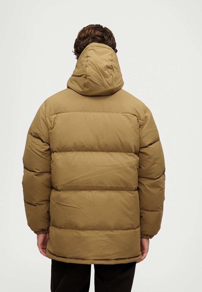 Lacoste Chaqueta de plumas marron/tierra