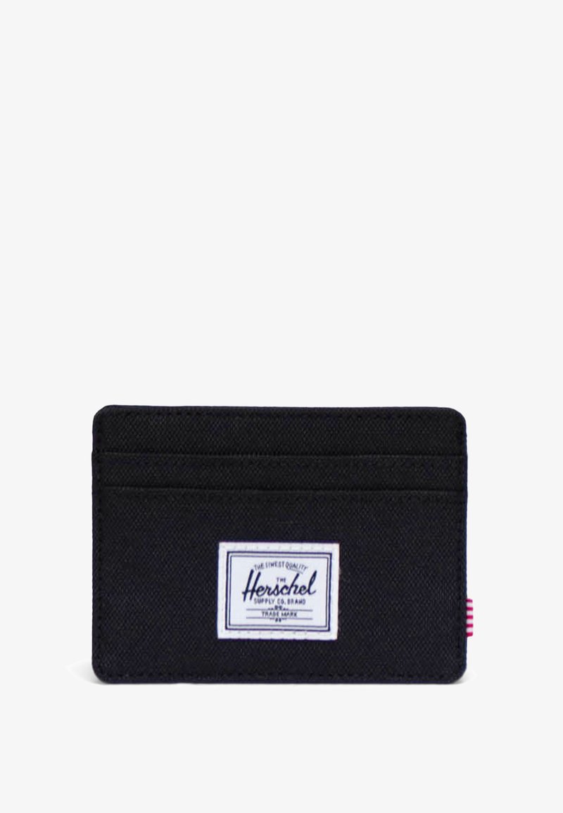 Tarjetero negro de tela con múltiples ranuras para tarjetas, que presenta una etiqueta blanca de Herschel y un acento a rayas en el lateral.
