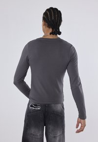 YOURTURN 2 PACK UNISEX - T-shirt à manches longues - dark grey/black