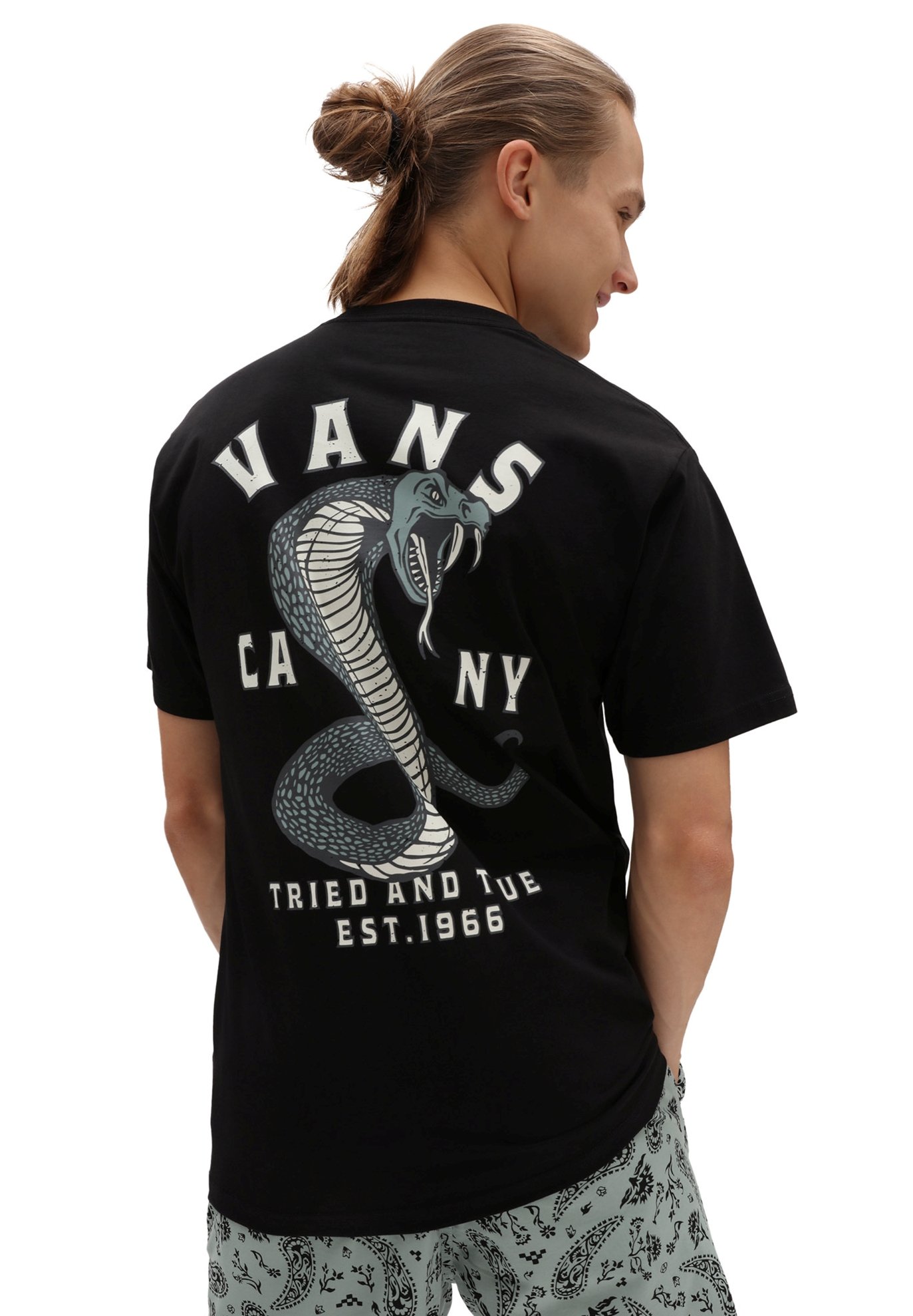 Vans STRIKED SS - T-shirt con stampa - black/nero - Zalando.it