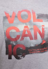 TOM TAILOR T-shirt estampada - light stone grey