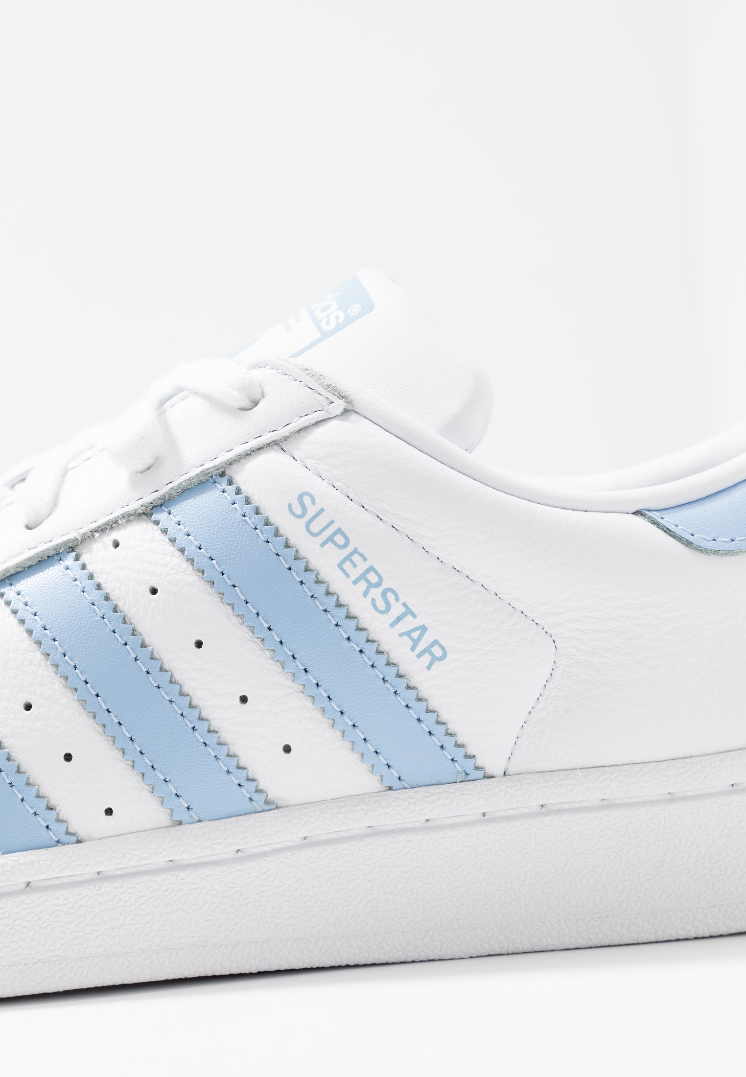 adidas metallic superstar