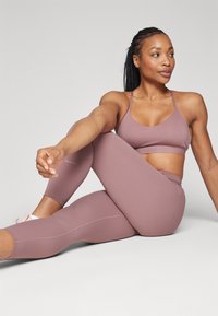Nike Performance ONE  - Tights - smokey mauve/black