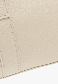 RYŁKO R40610TB - Ručna torba - beige
