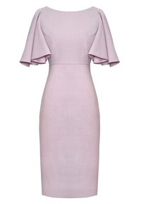 Jasnoróżowa sukienka o dopasowanej sylwetce, z krótkimi falbaniastymi rękawami i strukturalnym wykończeniem materiału. Okrągły dekolt, długość do kolan.