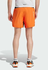 Adidas Terrex TERREX AGRAVIC TRAIL RUNNING SHORTS - Korte broeken - semi impact orange   black