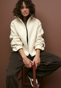 Next Übergangsjacke - ecru cream textured