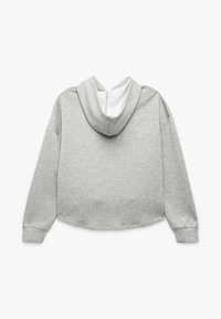 Skórzany cropowany hoodie w jasnoszarym kolorze, z miękką teksturą, długimi rękawami, kapturem wykończonym na biało oraz okrągłym dołem. Brak widocznych zapięć.