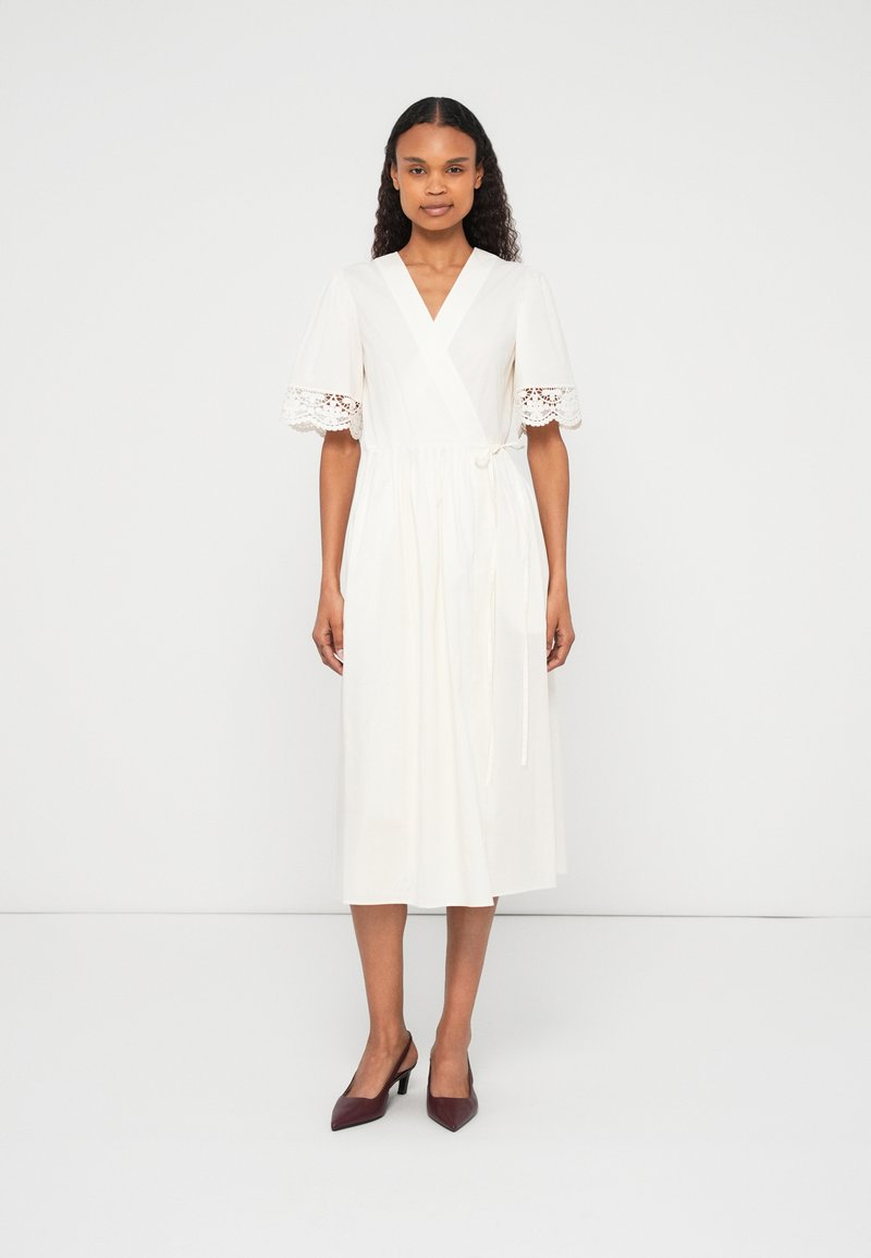 TWINSET Jurk crème TWINSET Jurk crème