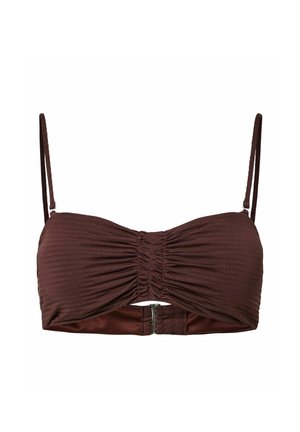 Pruun tekstuuriga bandeau-bikini ülaosa, millel on õhukesed reguleeritavad õlapaelad ja ees volditud detailid väikese hõbedase klambriga.