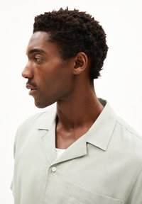 ARMEDANGELS LOVAAR LINO - Overhemd - seagreen