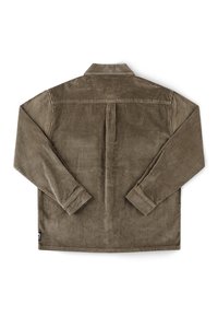 Καφέ μακρυμάνικο πουκάμισο από κορδούρα με γιακά, πιέτα στην πλάτη και μανσέτες με κουμπιά, απλωμένο επίπεδα με την πλάτη προς τα πάνω.