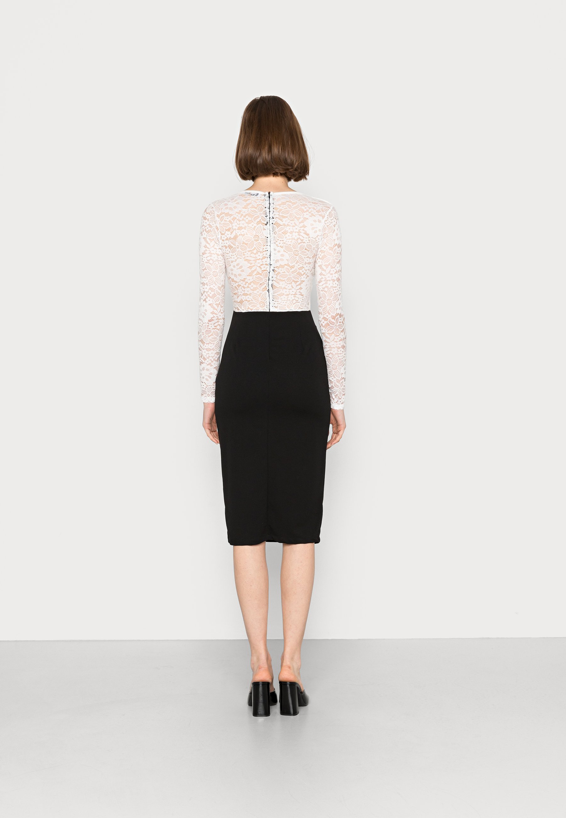 WAL G. BLAKE LONG SLEEVE MIDI DRESS 